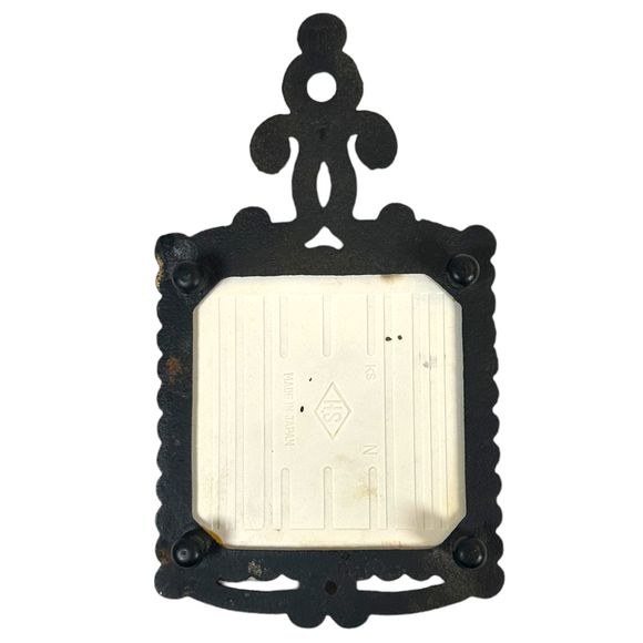Vintage Made in Japan Cast Iron Kitchen Wall Hanging Trivet 1970s - Picture 3 of 4